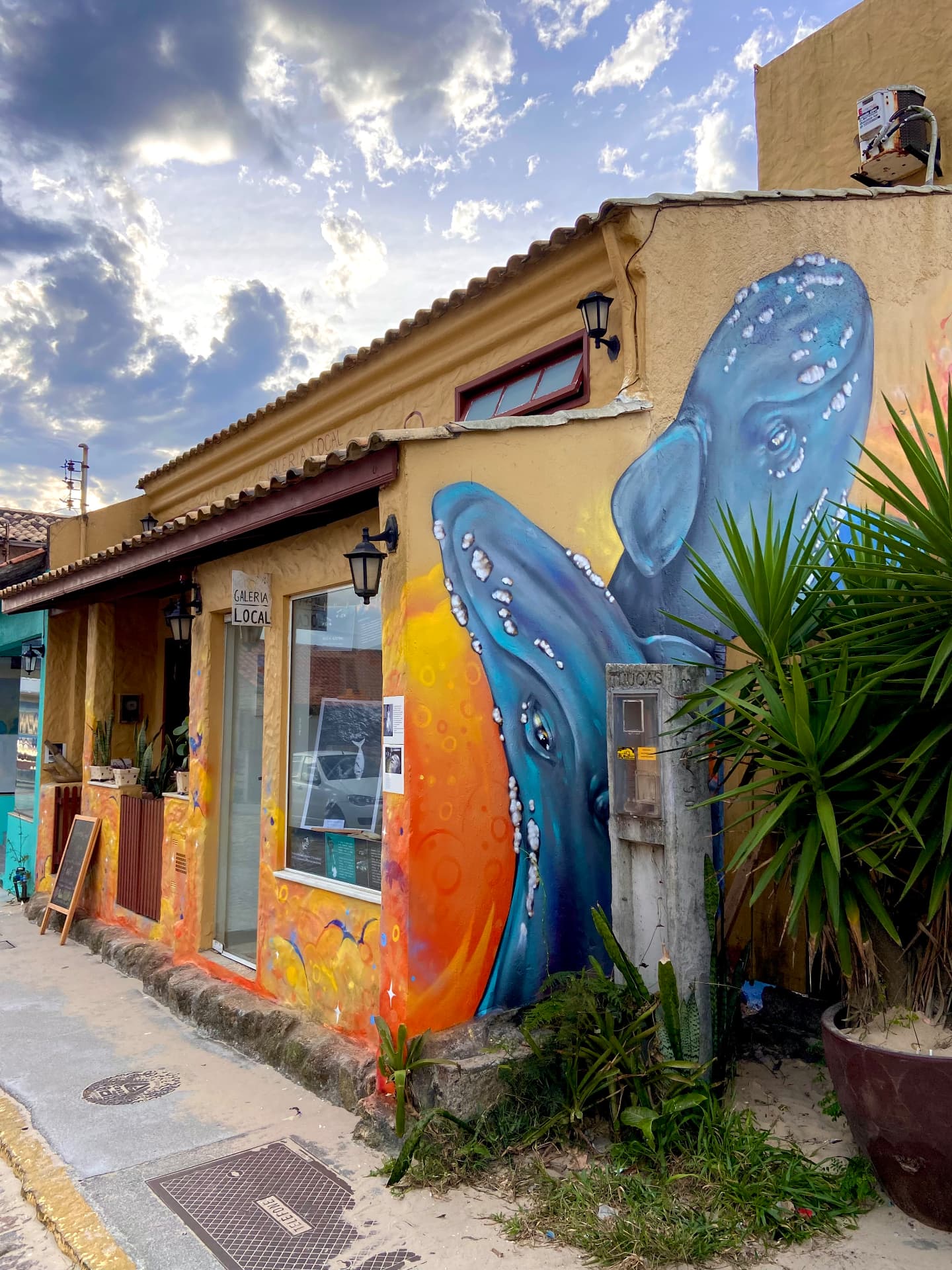 GALERIA DE ARTE RANCHO 29 — Garopaba, SC, Brasil